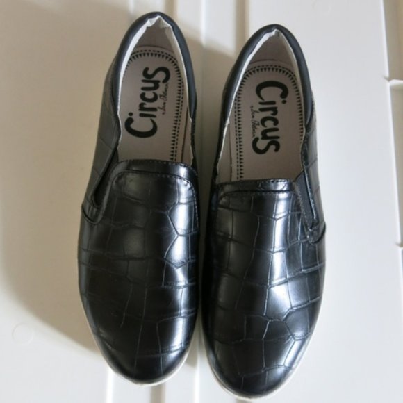 CIRCUS by Sam Edelman Black Slip On Flat Shoe - Size 8.5 M - Picture 2 of 6